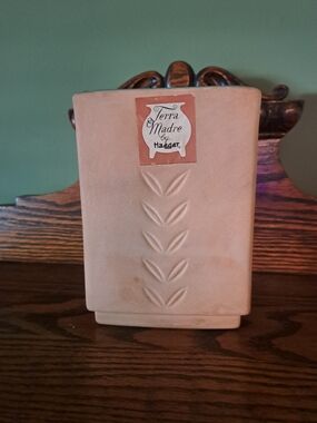 Terra Madre By Hager Vase 6" Tall 5" Wide